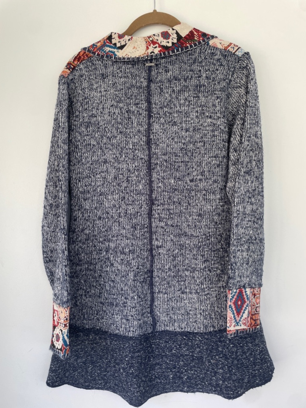 Sioni Gray Hooded Cardigan with Multicolor Tribal Trim FLAW* - Picture 7 of 8